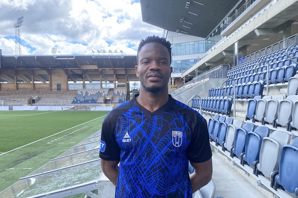 ”Lagkamraterna är vid min sida” – Fotboll Uppsala möter Mohamed Soumah