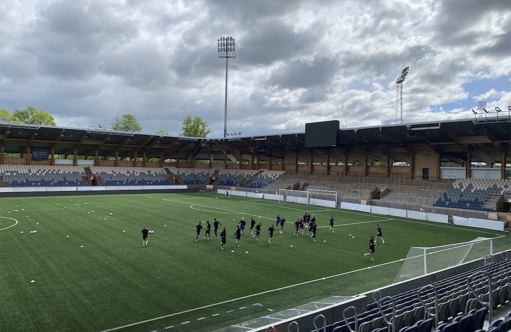 Träningsrapport: Neo Jönsson glänste – men hur ska backlinjen se ut?